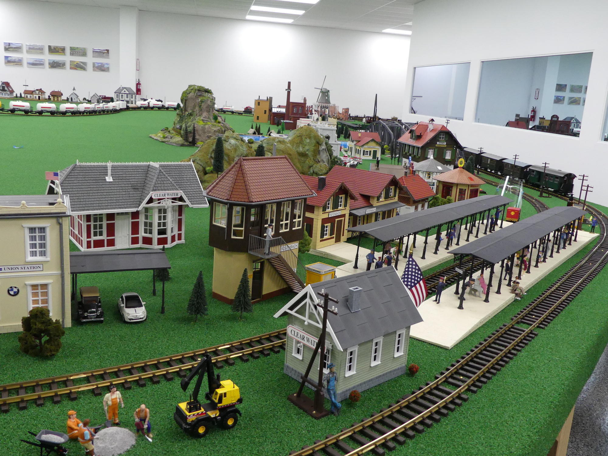 Dieter's Trains:  Adding some detail